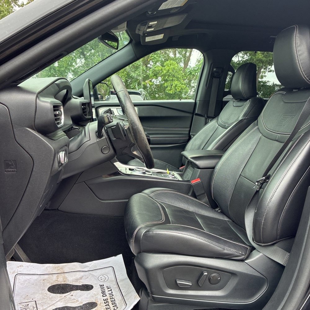 Used 2023 Ford Explorer ST w/ Technology Package AWD/4WD image 9