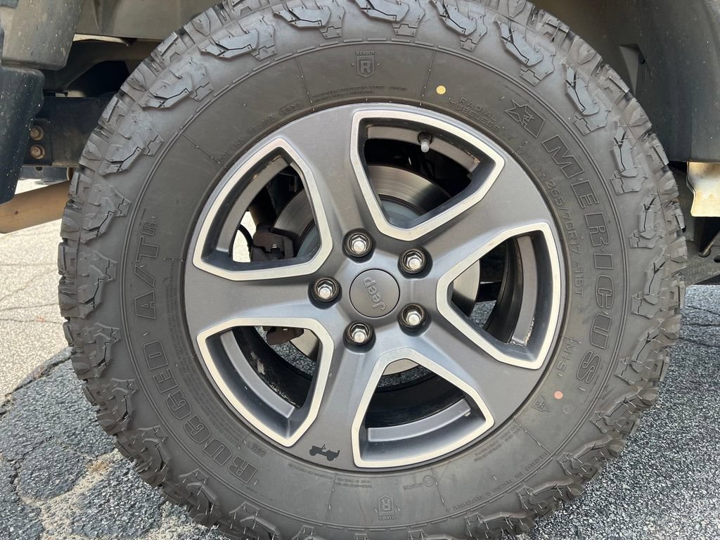 Used 2012 Jeep Wrangler Unlimited Sport AWD/4WD image 13