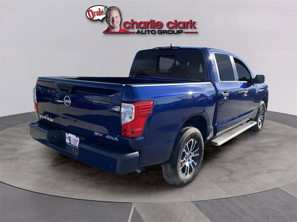 Used 2024 Nissan Titan SV image 6