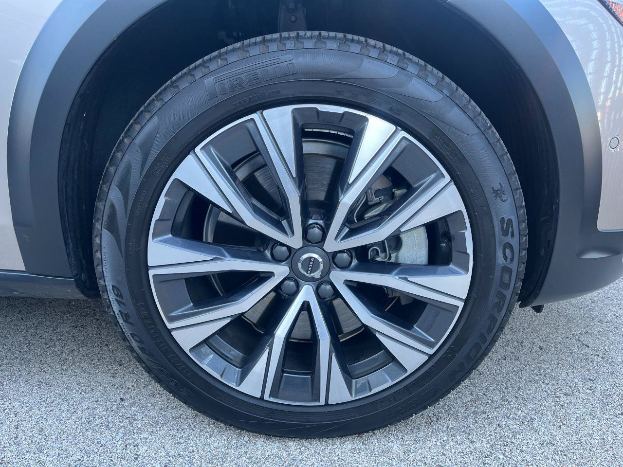 Used 2024 Volvo V90 B6 Cross Country Plus w/ Climate Package AWD/4WD image 45