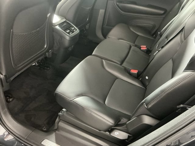 Used 2021 Volvo XC90 T5 Momentum w/ Climate Package AWD/4WD image 10