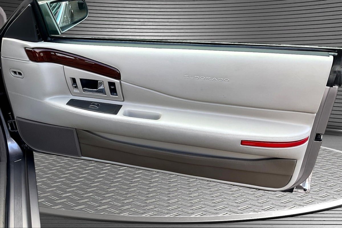 Used 1996 Cadillac Eldorado FWD image 25