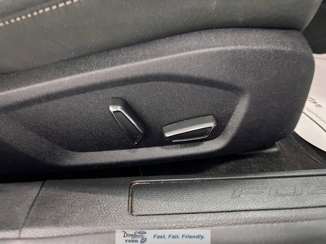Used 2020 Ford Fusion SE image 33