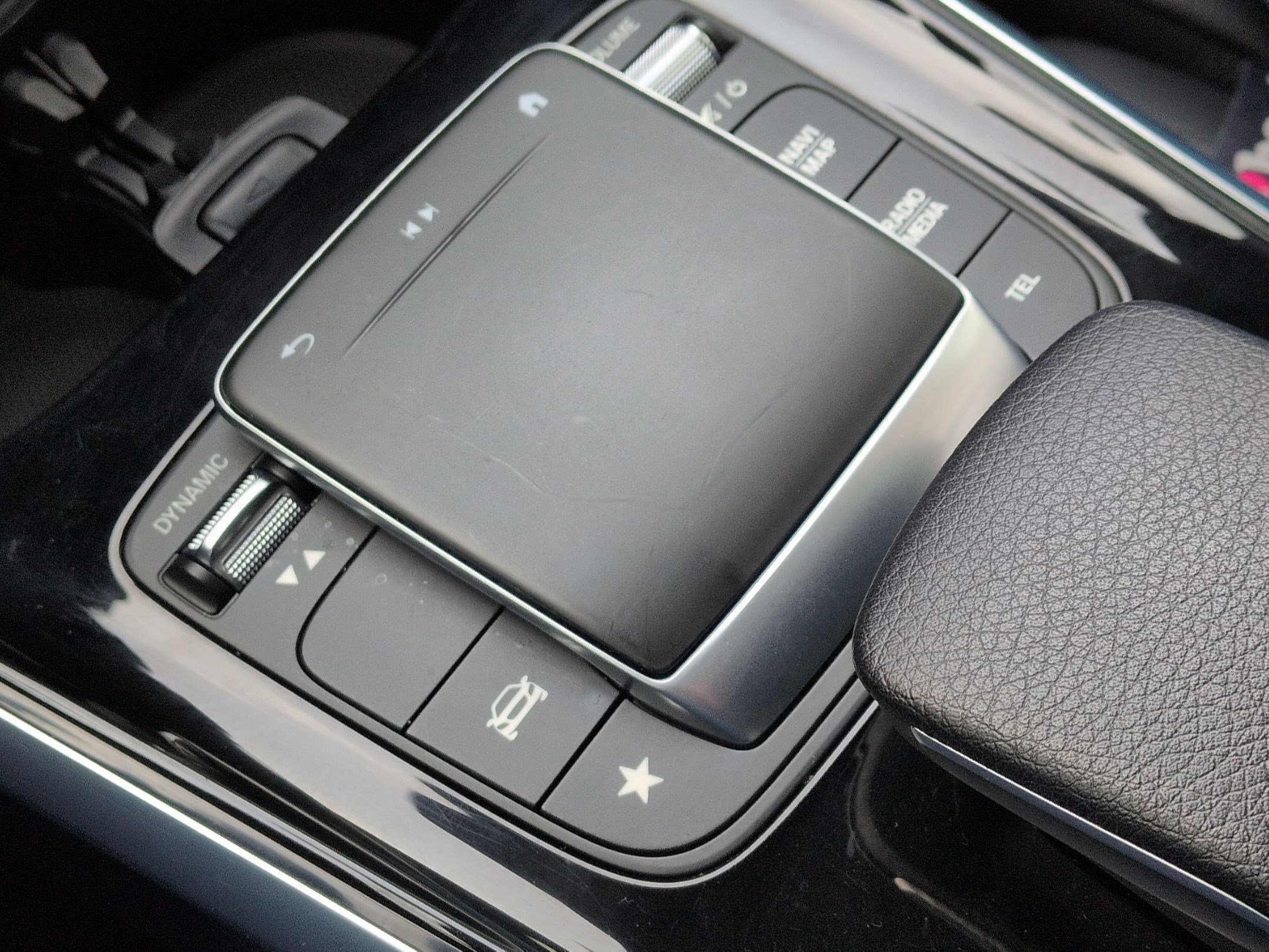 Certified 2023 Mercedes-Benz GLB 250 4MATIC w/ Premium Package image 23