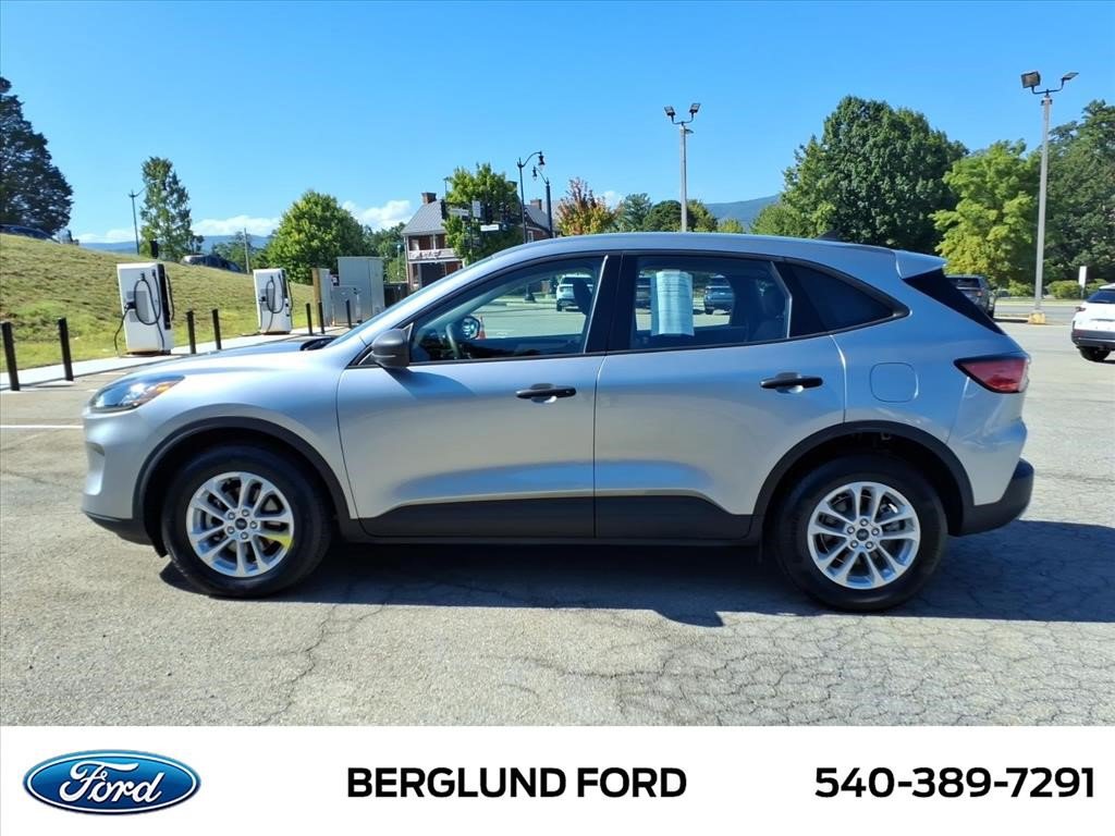Used 2022 Ford Escape S AWD/4WD image 8