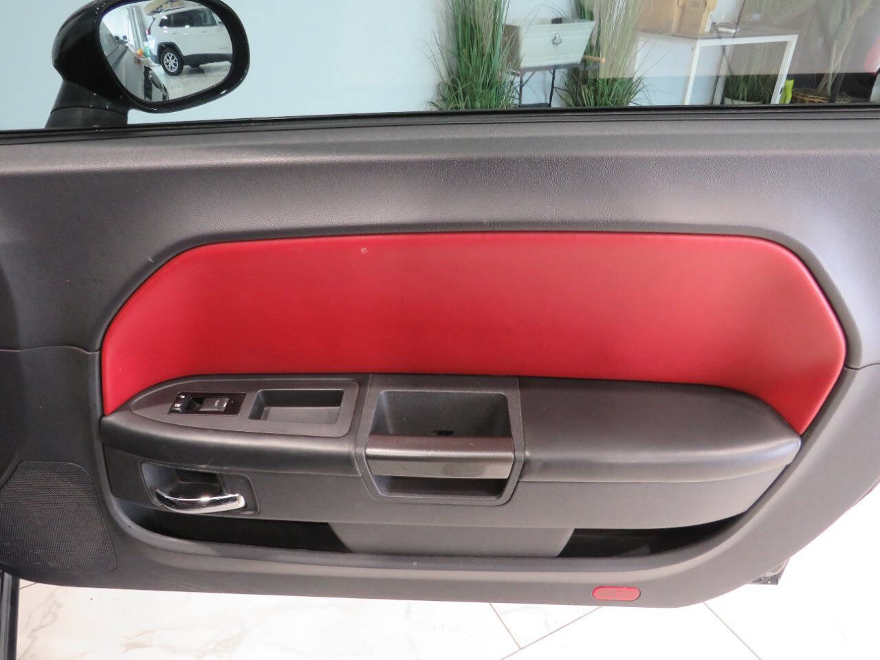 Used 2013 Dodge Challenger SXT RWD image 23