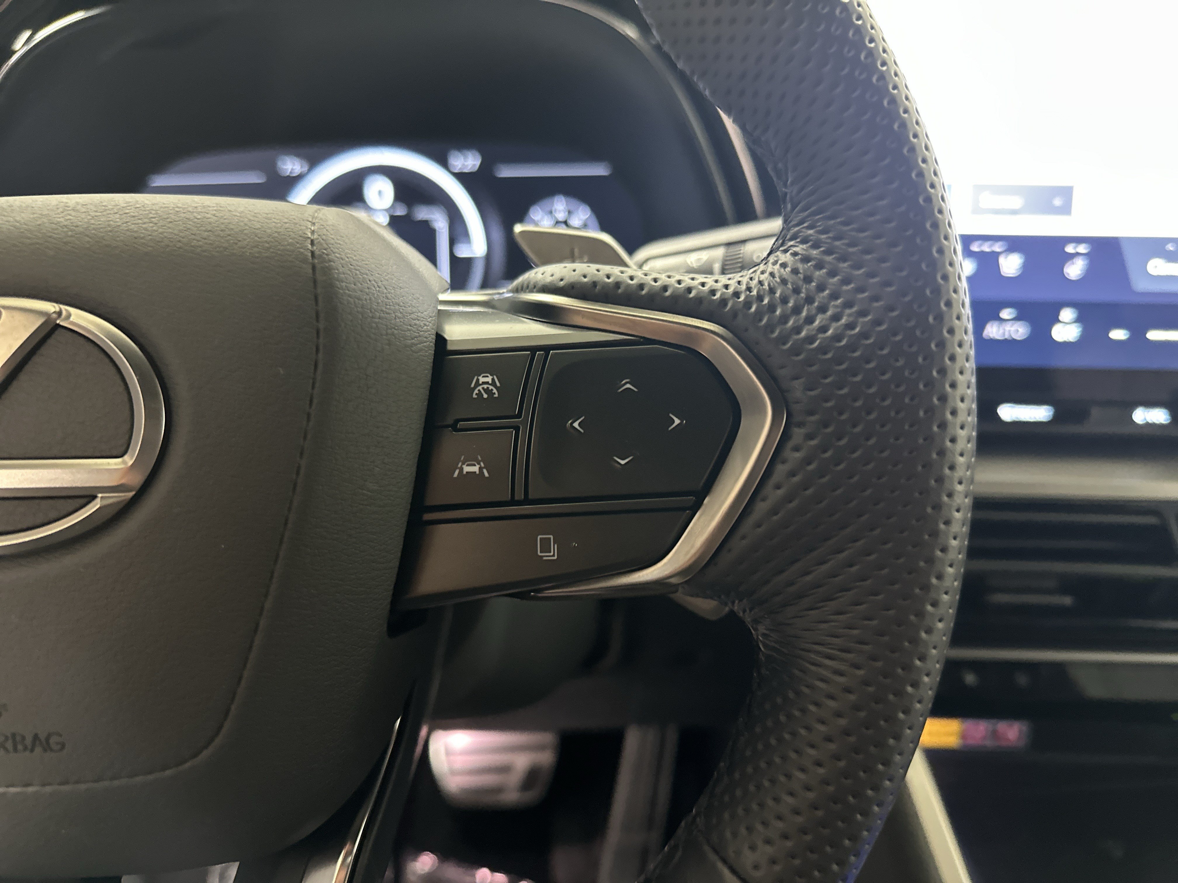 Certified 2025 Lexus TX 500h AWD image 20