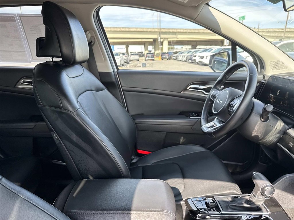Certified 2023 Kia Sportage EX image 24