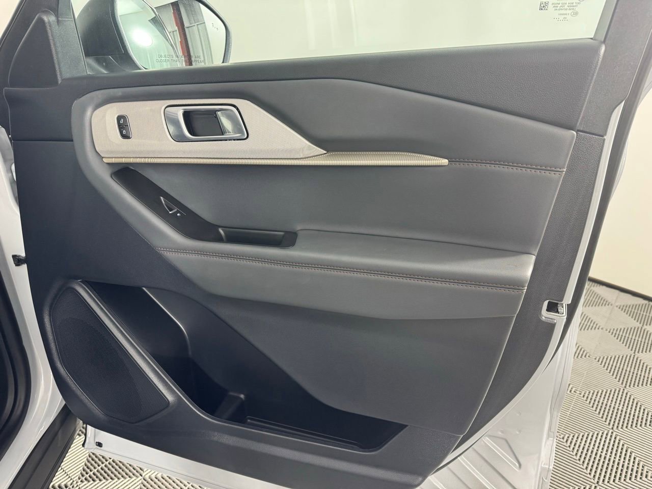 Used 2026 Ford Explorer Active RWD image 33