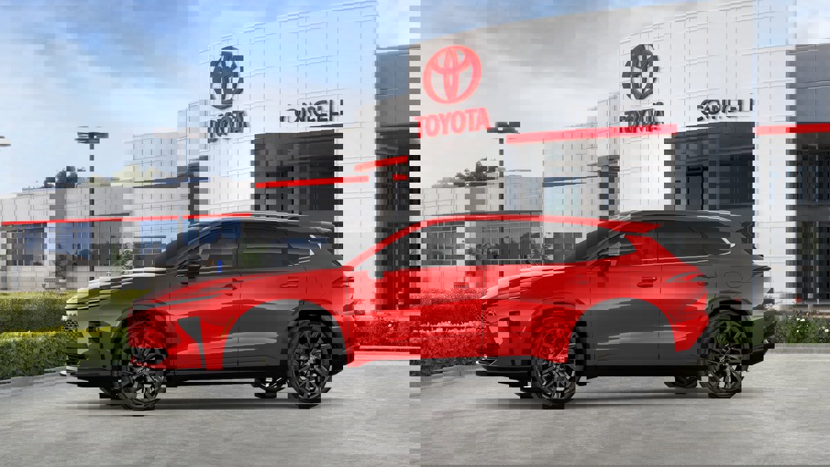 New 2026 Toyota Crown Signia AWD/4WD image 3