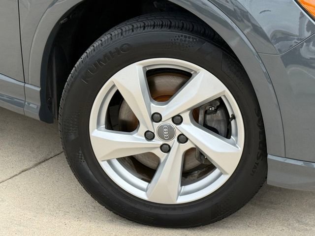 Used 2019 Audi Q3 2.0T Premium image 2