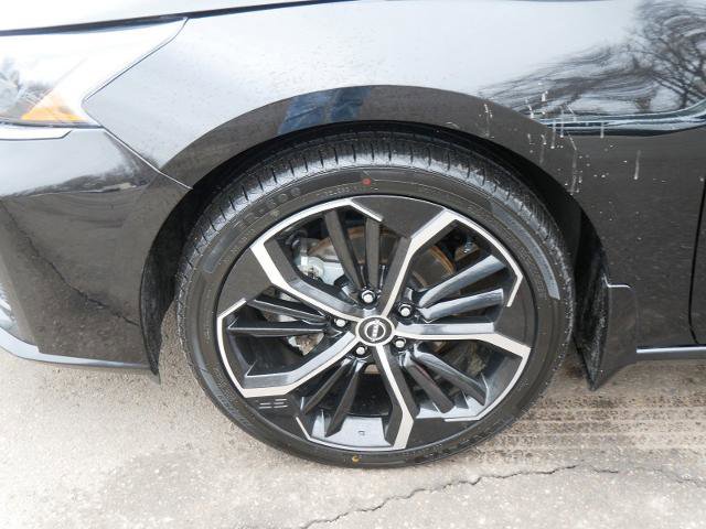 Certified 2023 Nissan Altima 2.5 SR w/ SR Premium Package image 9