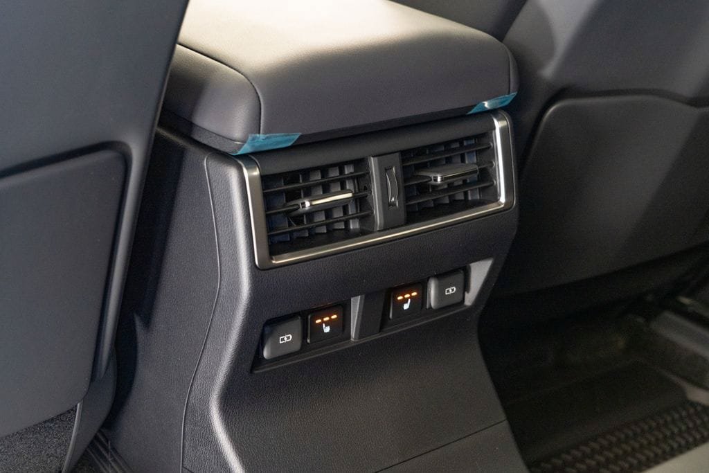 New 2026 Lexus GX 550 AWD/4WD image 17