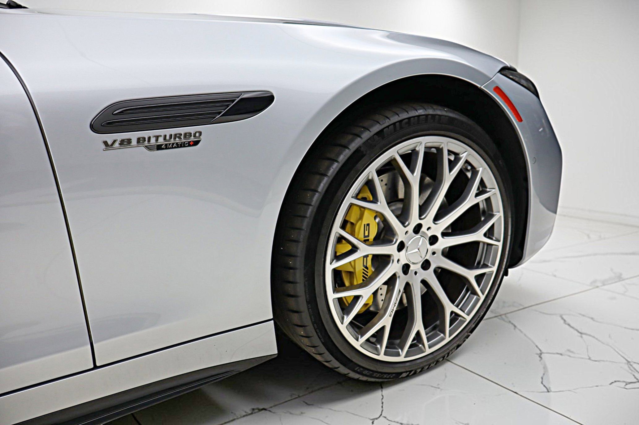 Used 2024 Mercedes-Benz SL 63 AMG 4MATIC image 15