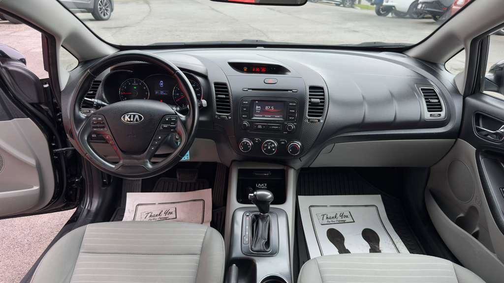 Used 2015 Kia Forte EX w/ UVO Package W/17" Alloys image 10