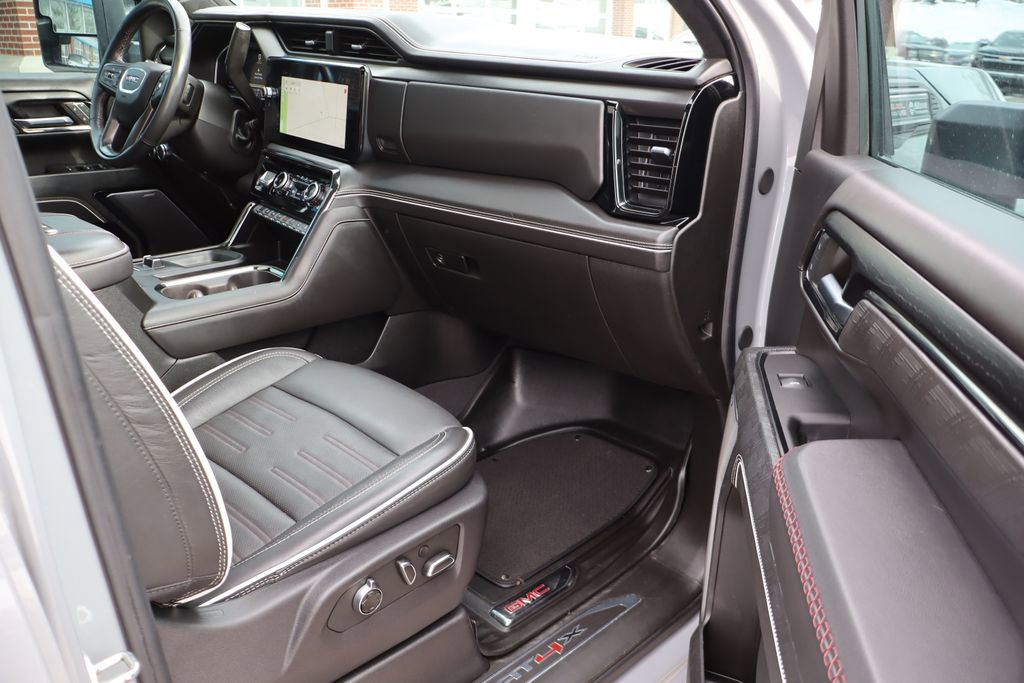 Used 2024 GMC Sierra 2500 AT4X image 58
