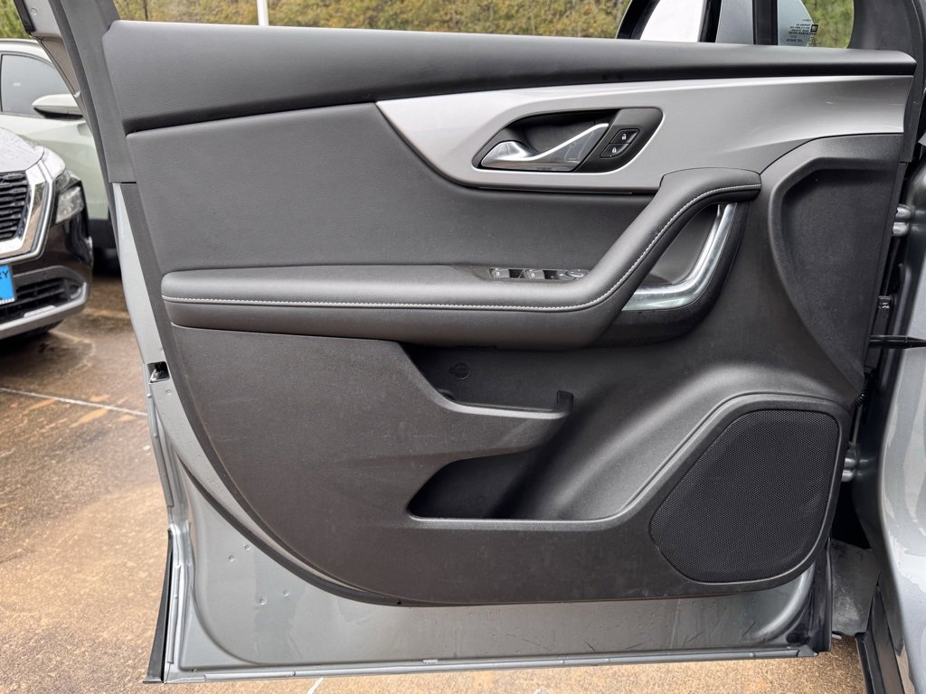 Used 2025 Chevrolet Blazer LT image 22