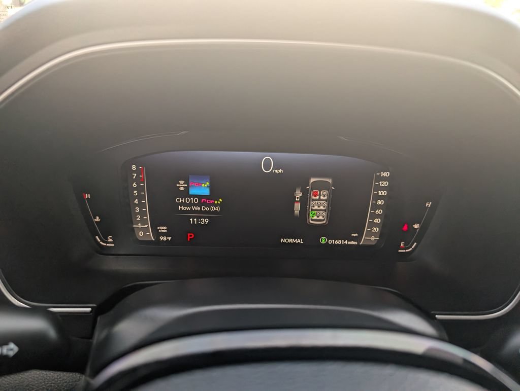 Used 2025 Honda Pilot Black Edition image 16