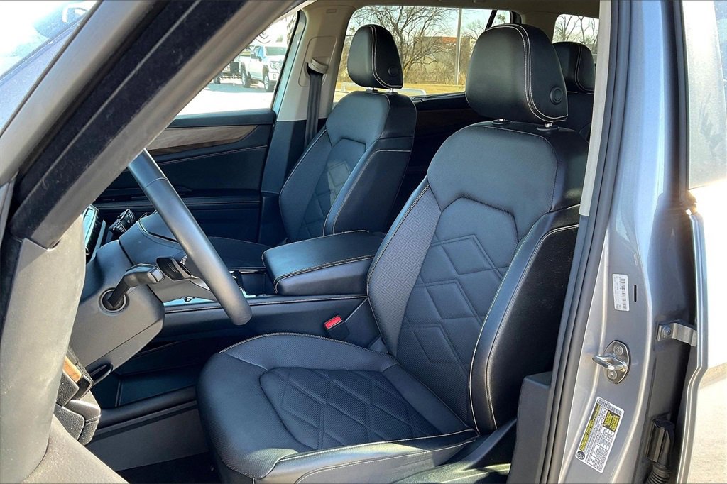 Used 2024 Volkswagen Atlas SE image 27