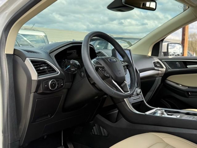 Used 2023 Ford Edge SEL w/ Convenience Package image 15