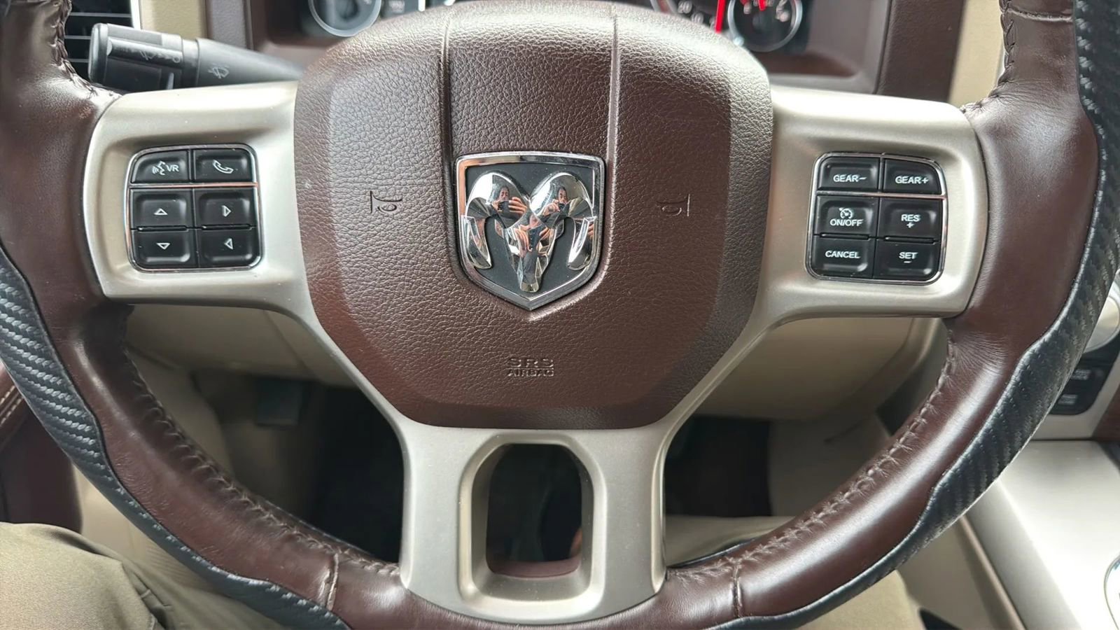 Used 2016 RAM 1500 Laramie AWD/4WD image 20