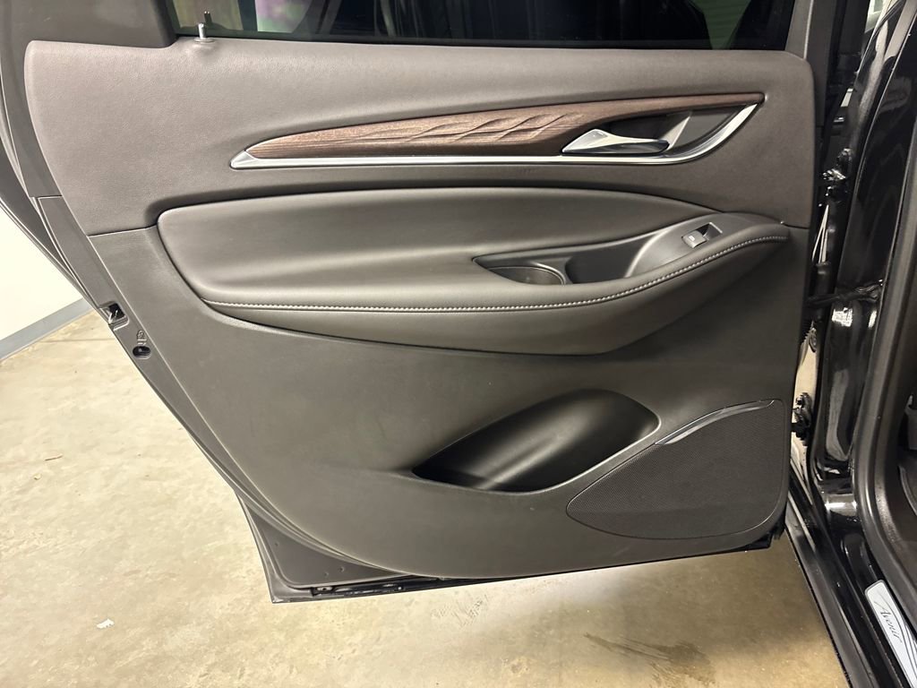 Certified 2022 Buick Enclave Avenir w/ Avenir Technology Package image 32