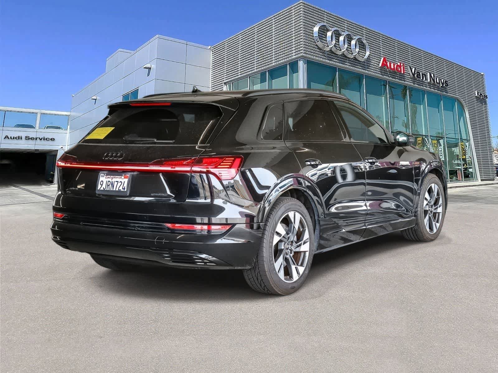Used 2023 Audi e-tron Premium w/ Convenience Plus Package AWD/4WD image 4