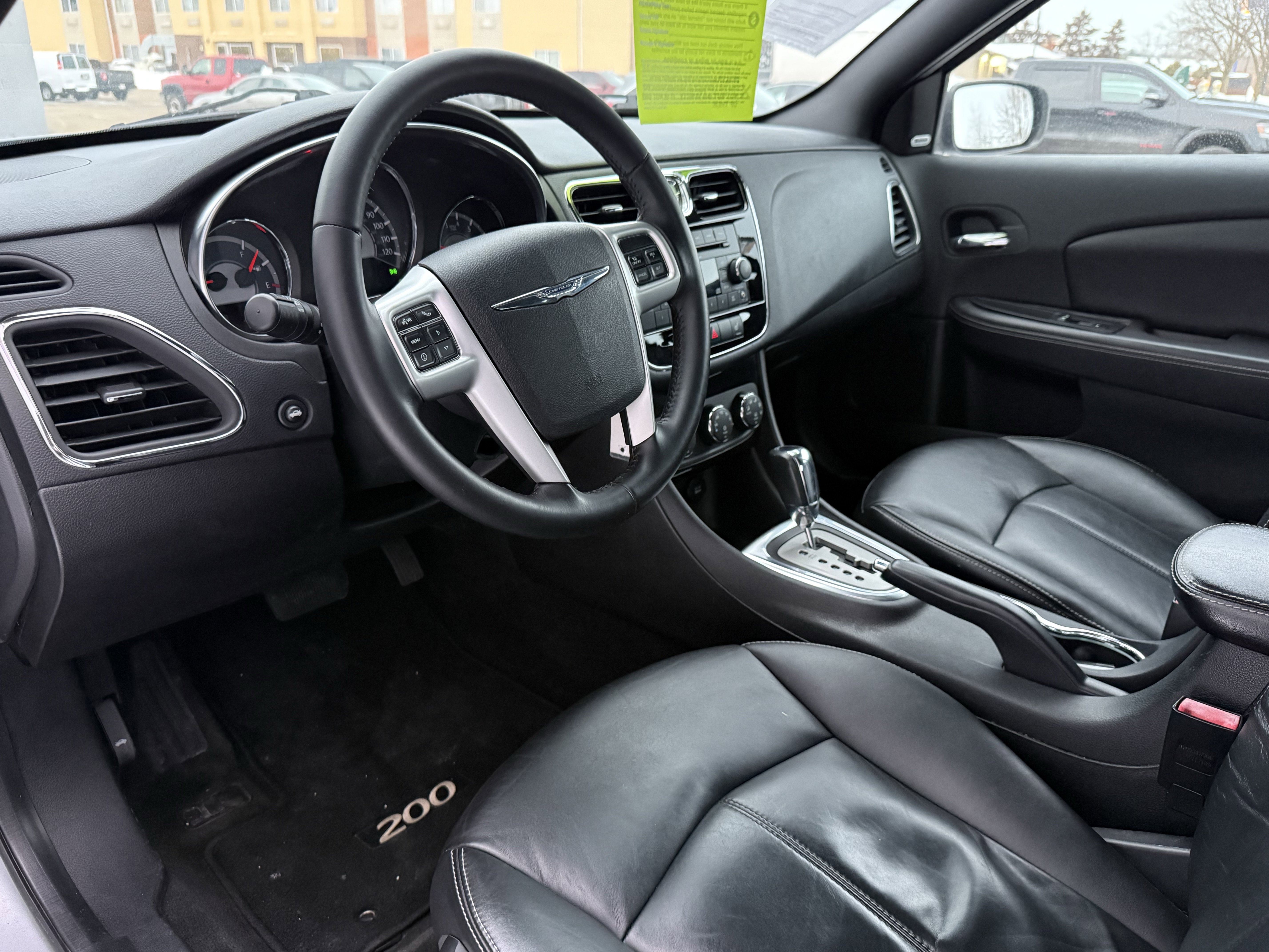 Used 2014 Chrysler 200 Limited image 11