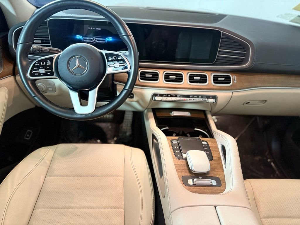 Used 2022 Mercedes-Benz GLS 450 4MATIC image 11