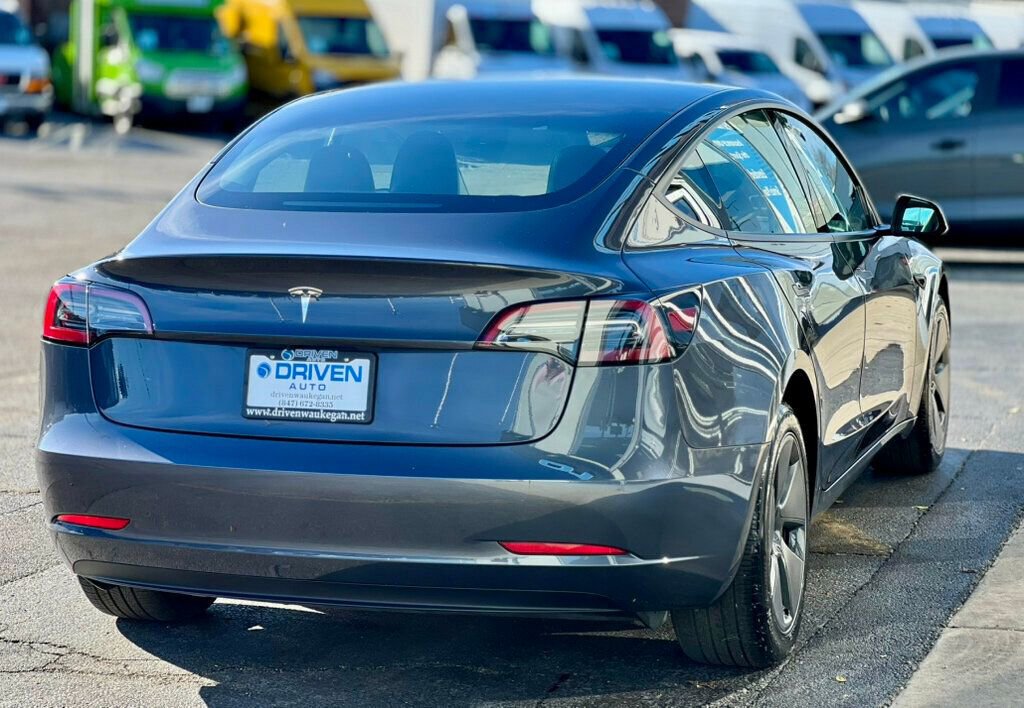 Used 2023 Tesla Model 3 Standard Range image 5