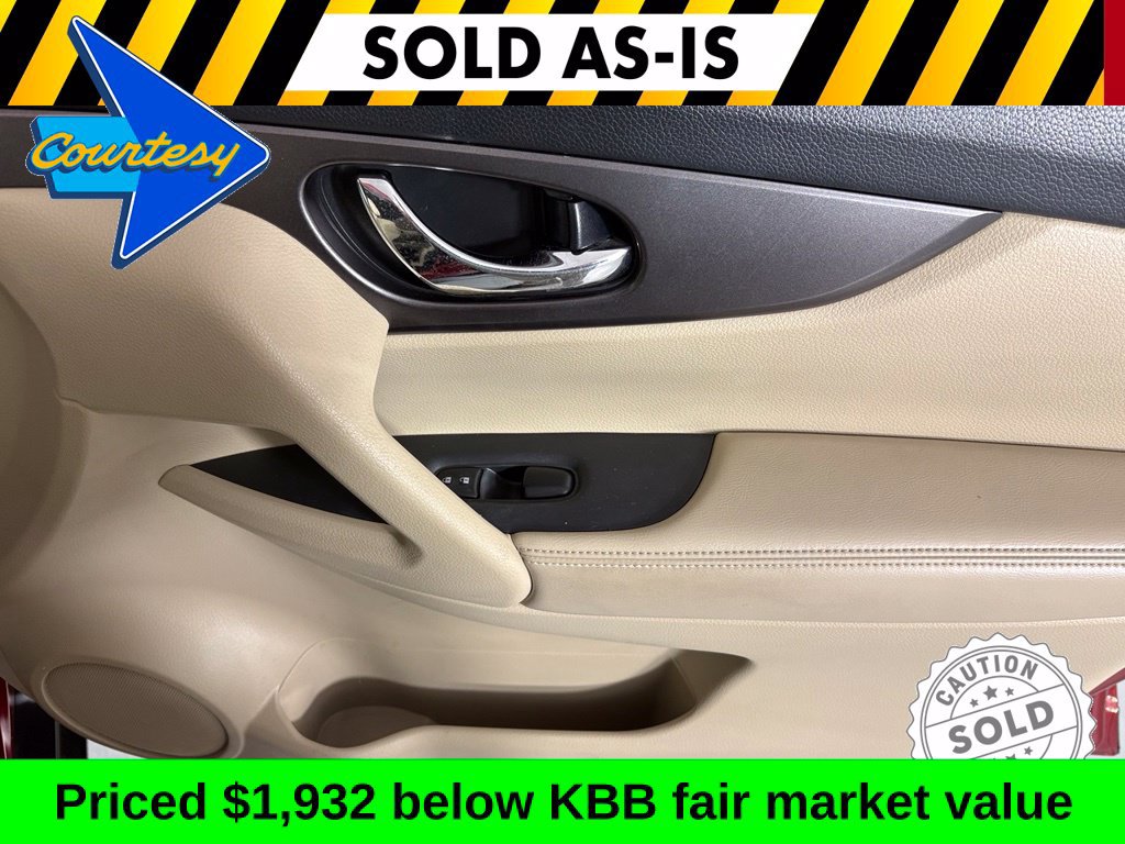 Used 2015 Nissan Rogue S FWD image 12