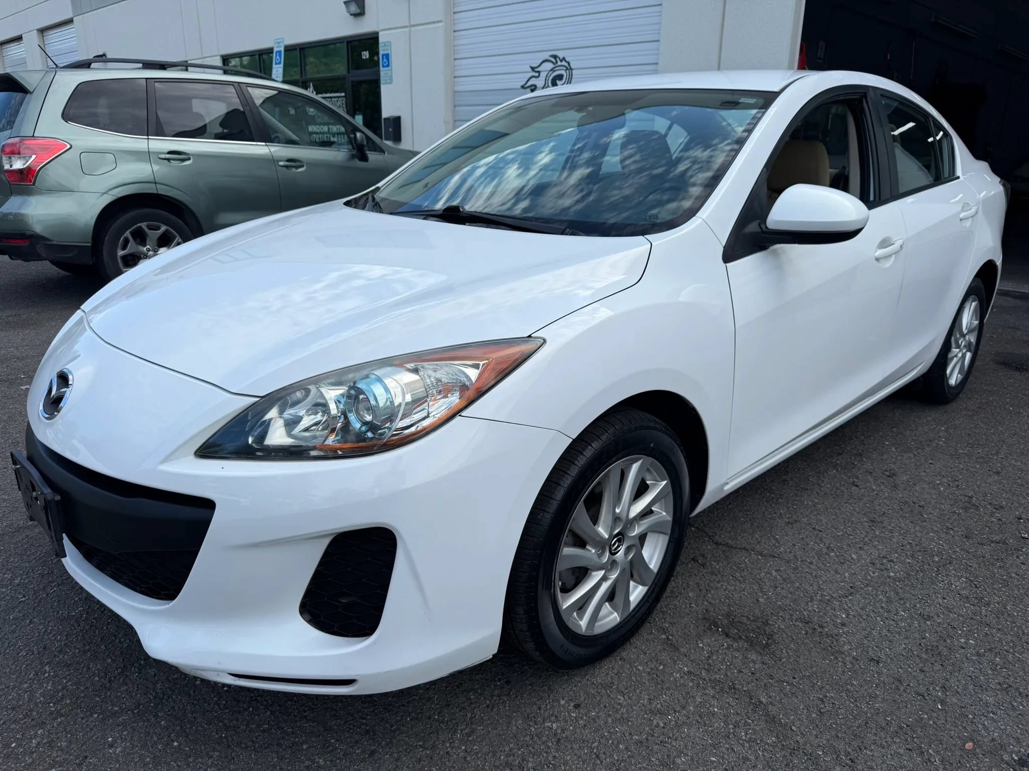 Used 2013 MAZDA MAZDA3 i Touring FWD image 5