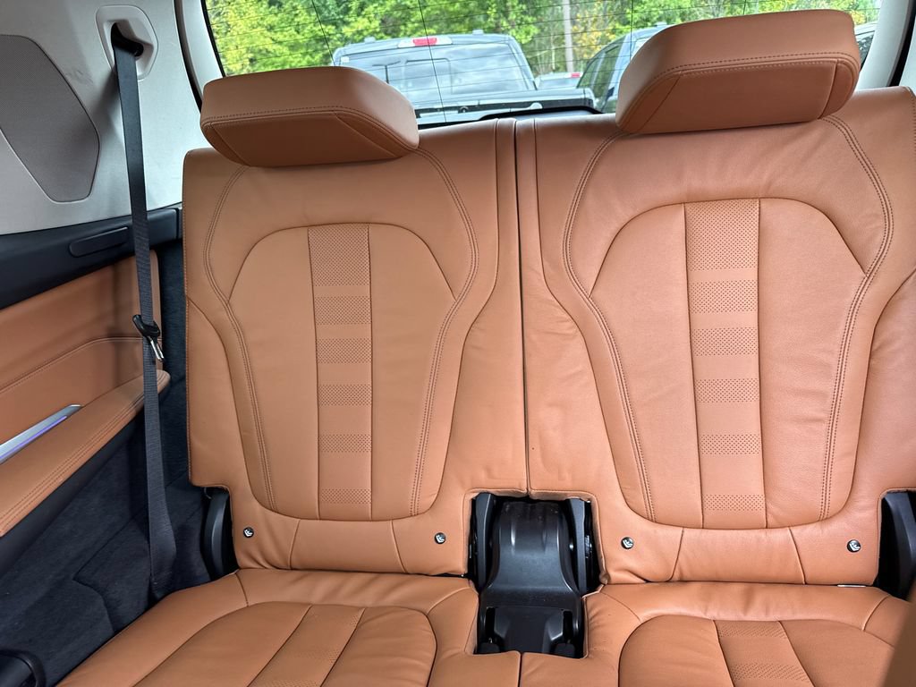 Used 2019 BMW X7 xDrive40i w/ Premium Package AWD/4WD image 24