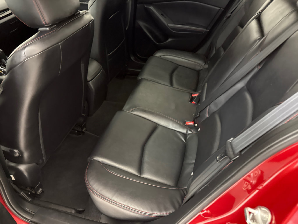 Used 2015 MAZDA MAZDA3 i Grand Touring w/ Appearance Package FWD image 17