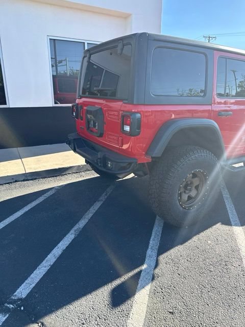 Used 2021 Jeep Wrangler Unlimited Rubicon AWD/4WD image 5