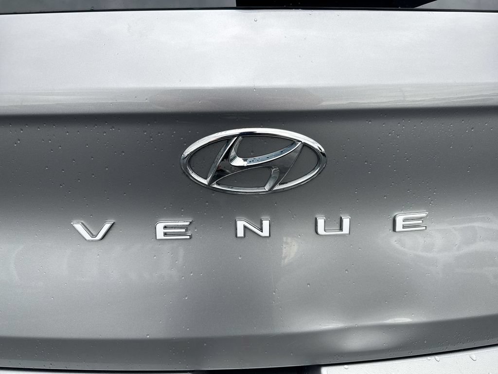 Used 2023 Hyundai Venue SEL FWD image 26