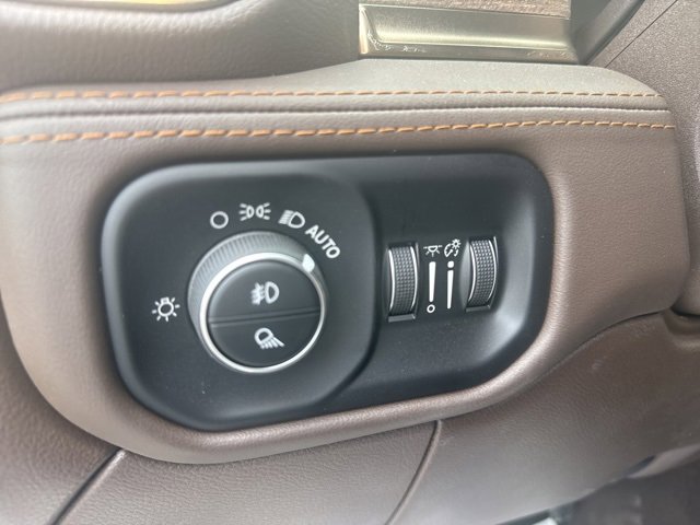 New 2025 RAM 2500 Limited image 21