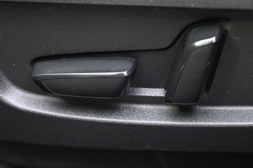 Used 2019 INFINITI QX50 Luxe w/ Cargo Package AWD/4WD image 11