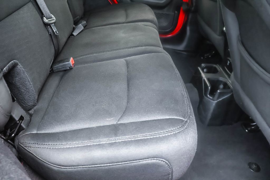 Used 2020 Jeep Wrangler Unlimited Sahara w/ Uconnect 4C Nav & Sound Group image 33