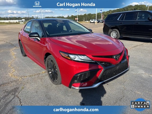 Used 2023 Toyota Camry XSE image 2