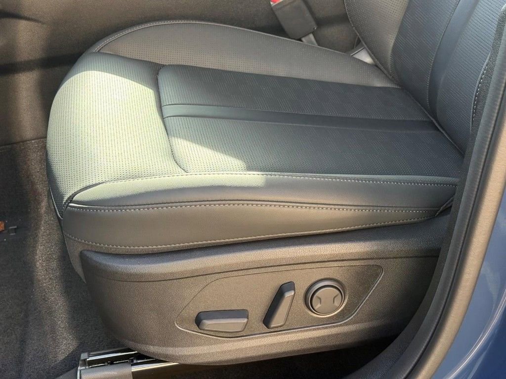 New 2026 Kia Sorento S w/ S Panoramic Sunroof Package image 25