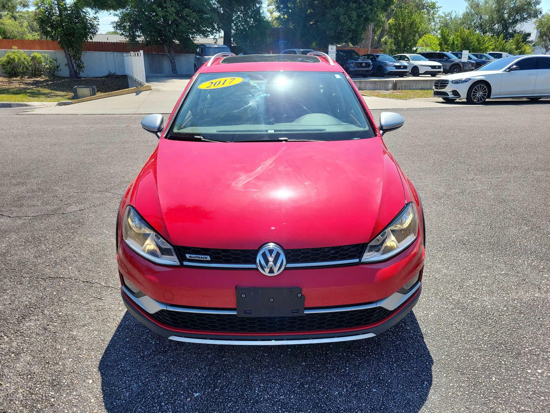 Used 2017 Volkswagen Golf Alltrack SE AWD/4WD image 5