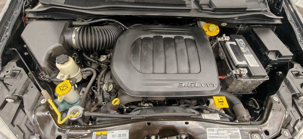 Used 2020 Dodge Grand Caravan SE image 41