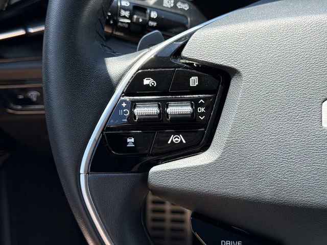 Used 2023 Kia Niro EX Touring FWD image 25