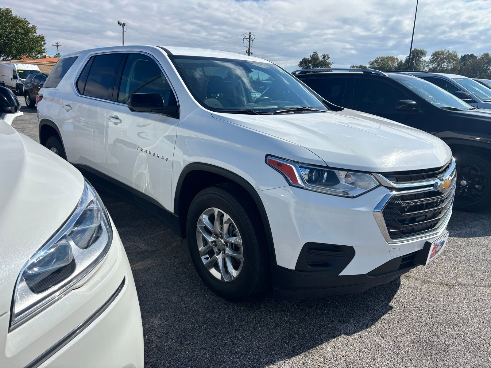Used 2021 Chevrolet Traverse LS image 6