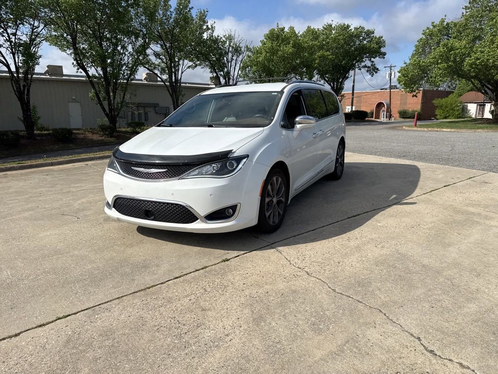 Used 2017 Chrysler Pacifica Limited image 12