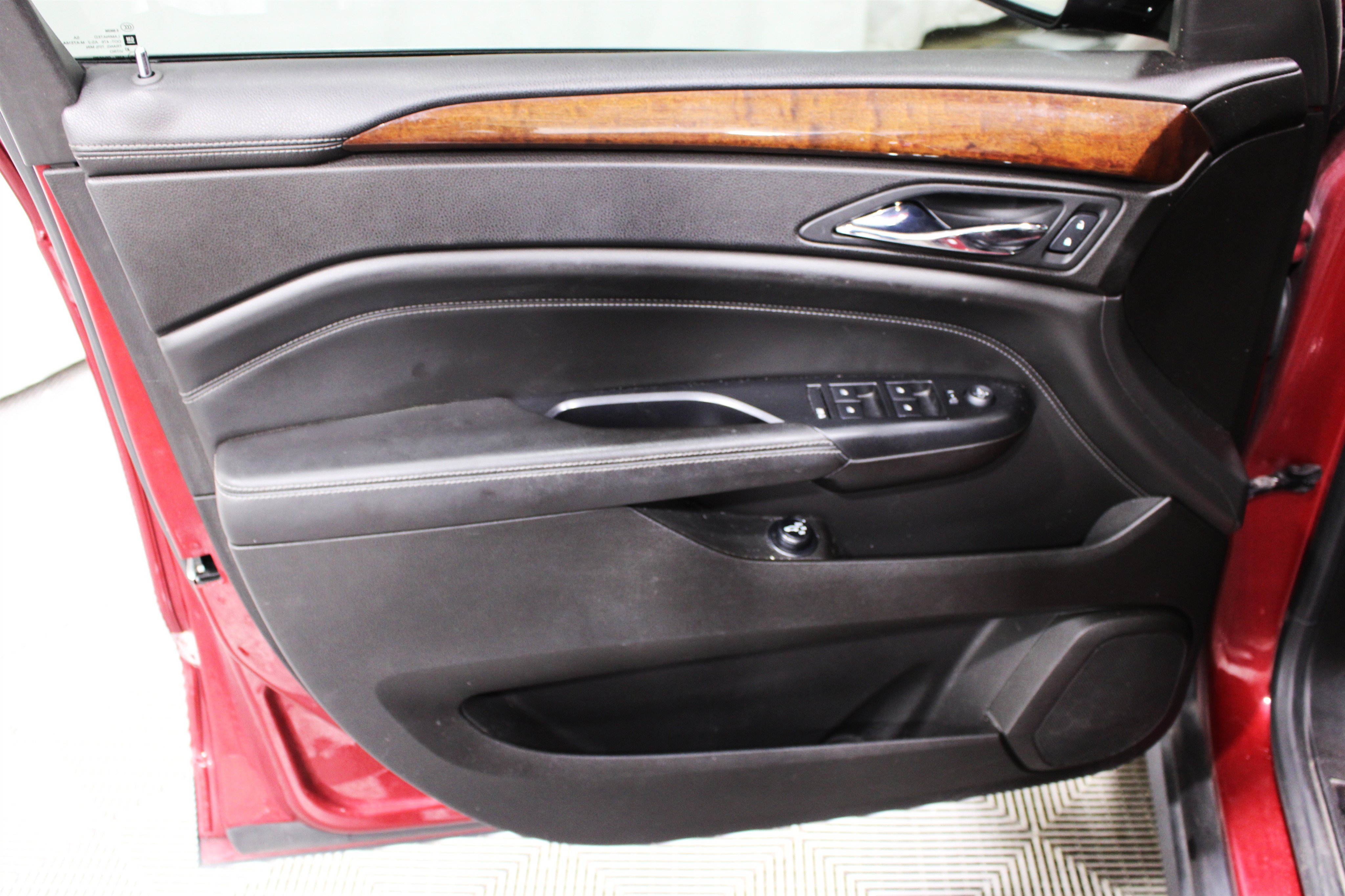 Used 2013 Cadillac SRX Premium AWD/4WD image 6