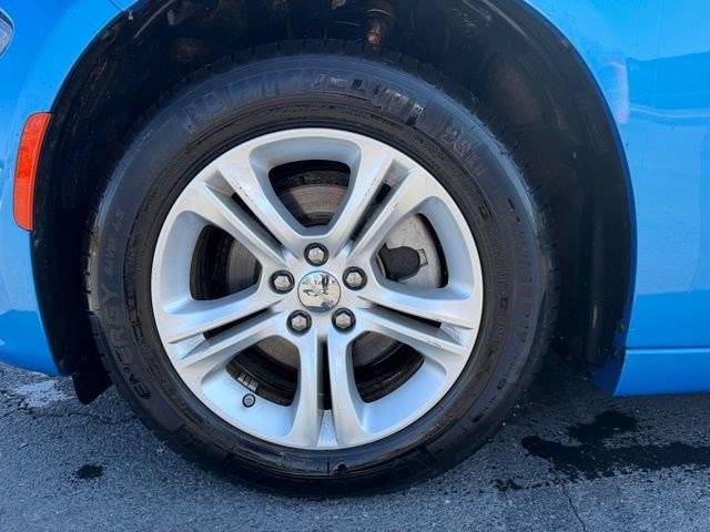 Used 2023 Dodge Charger SXT w/ Cold Weather Package image 24