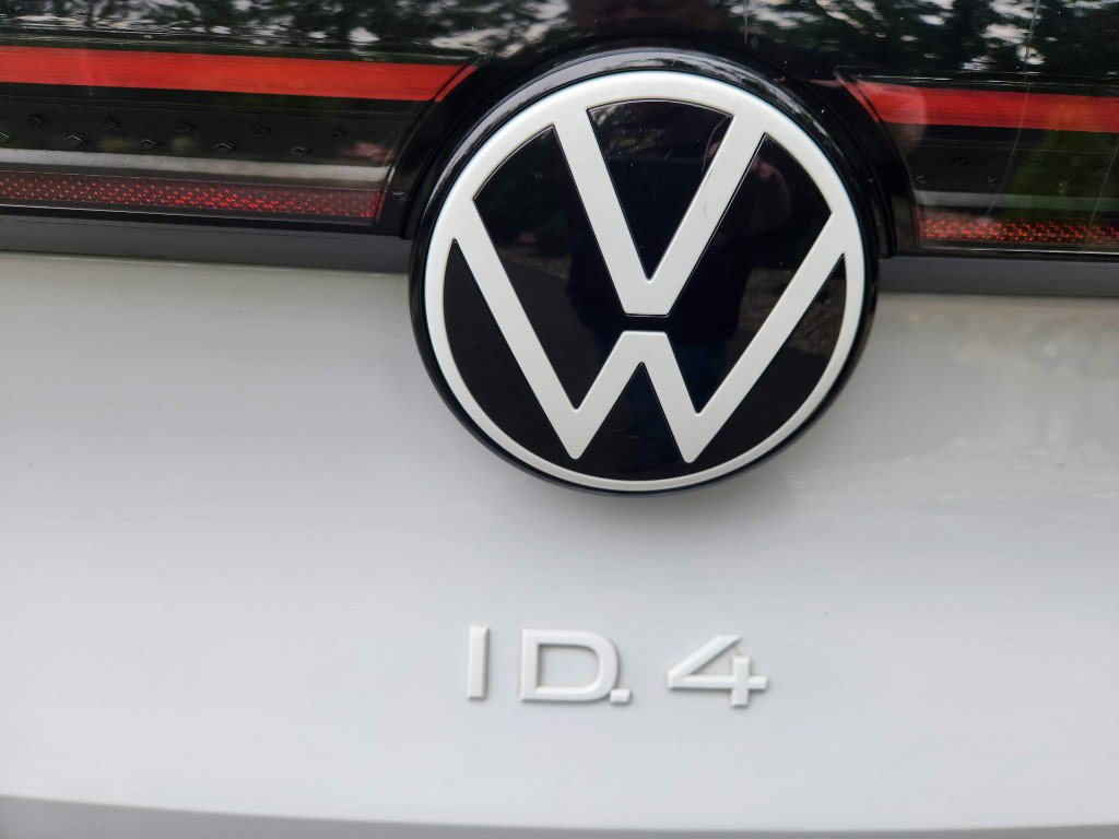 Certified 2021 Volkswagen ID.4 Pro AWD/4WD image 20