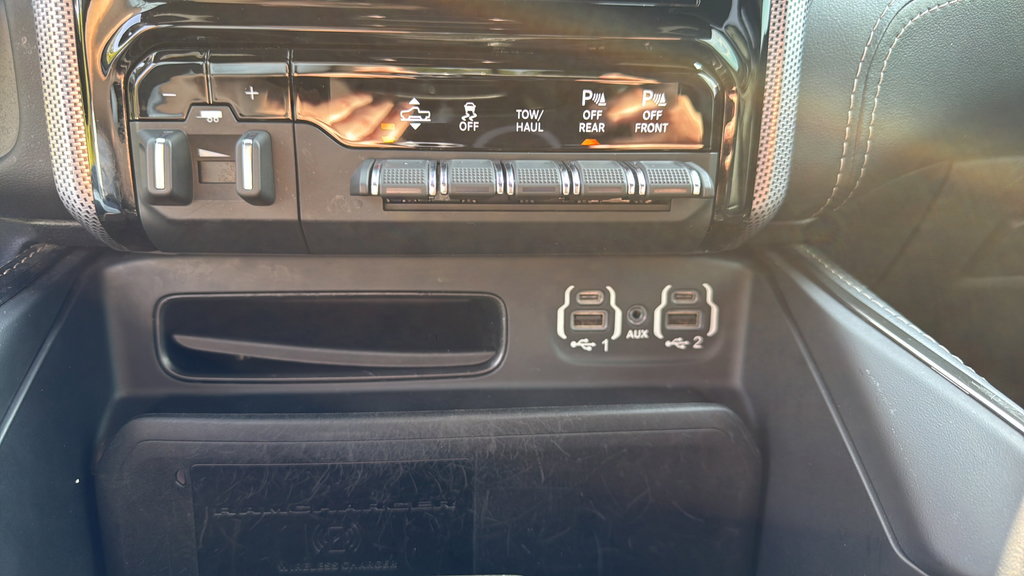 Used 2021 RAM 1500 Limited AWD/4WD image 23